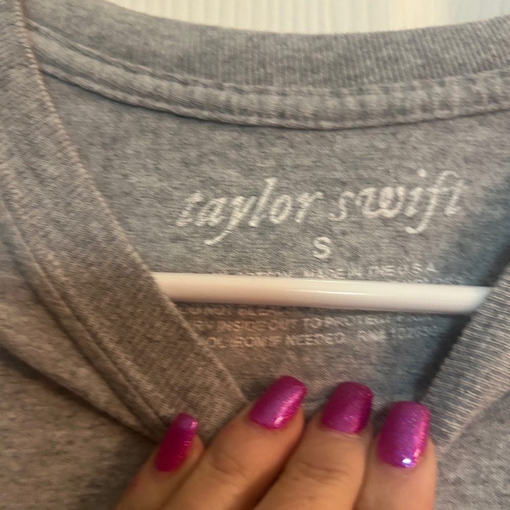 Taylor Swift official Folklore crop top size small - Picture 6 of 7